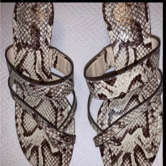 Vince Camuto Animal Print Sandals, Size 8 M - Picture 2 of 6